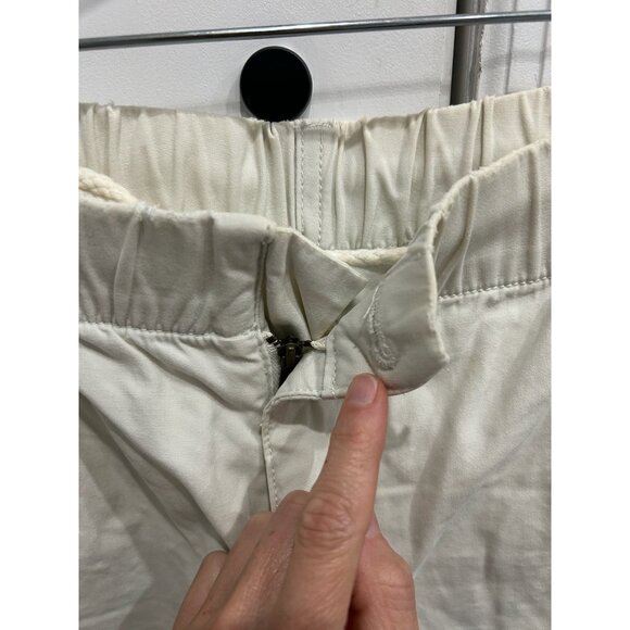 Tommy Bahama Mens Cargo Shorts White Elastic Waist Button Sz Large - Picture 4 of 8